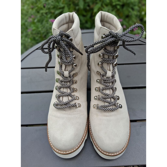 mi.im Beige Lace Up Boots with Black Laces US 9 MILITARY Winter Lug Heel EUC - Picture 3 of 11